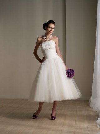 Pretty Strapless Elegant Chiffon Knee Length Discount Design High Quality Skin Wedding Dress