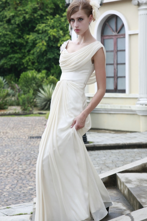 Hot sale Charming pleated Design Cream Floor length chiffon Cheap Evening Gown