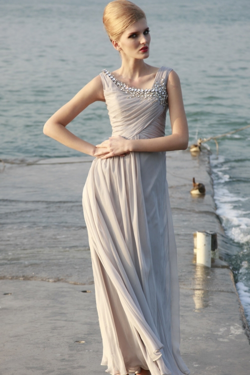 Glamorous Rhinestone Strap Working Column Chiffon Gauze Design Evening Gown