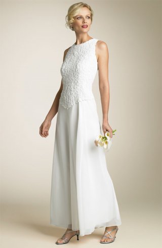 2012 Modest Bateau Neckline Chiffon Applique Full length Beach Wedding Dress