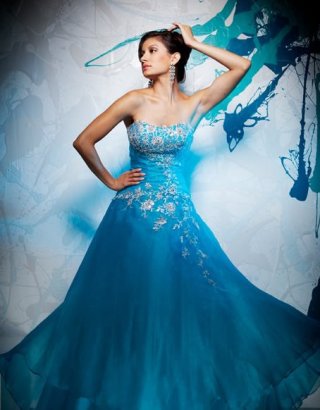 A Gown With A Embroidery Scalloped-Edge Neckline And Strapless Formal Evening Dress