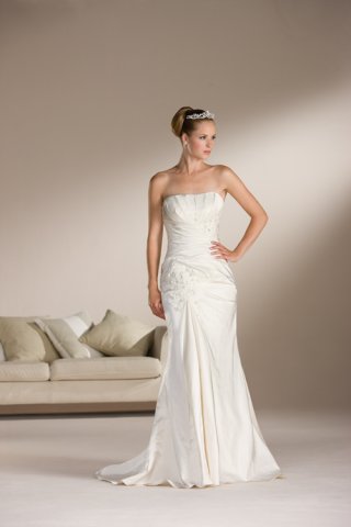 New Style Satin Strapless Wrinkle Style Sweep length Embroidery Mermaid Wedding Dress