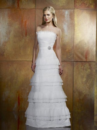 2012 wholesale organza Layered and diamond clip at waist Wedding Dress Hot Sale