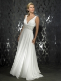Deep V-Neck Straps Low Back Beads Working Cool Chapel Train Wedding Dress