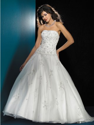 2012 Romantic Strapless Embroidery Satin Low Back Ball Gown Wedding Bridal Gown