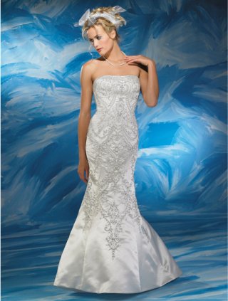 New Style Mermaid Embroidery Strapless Sweep length Low Back Wedding Dress
