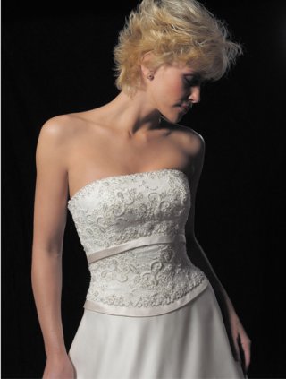 New Style Flat Lace Court Train Elegant Simple Wedding Dress