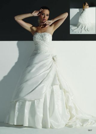 2012 Two Layered Fashion Designer Taffeta Applique Ball Gown Wedding Bridal Gown