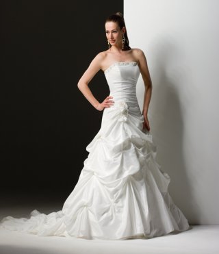 2012 Princess Strapless Puffy Taffeta Beadings Sash Style A-line Wedding Bridal Gown