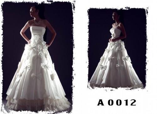 2012 New Designer Strapless Multi-layer with Bowknot A-line Wedding Bridal Gown