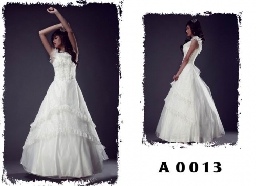 2012 Casual Halter V-neck Organza Style A-line Princess Ball Gown Wedding Bridal Gown