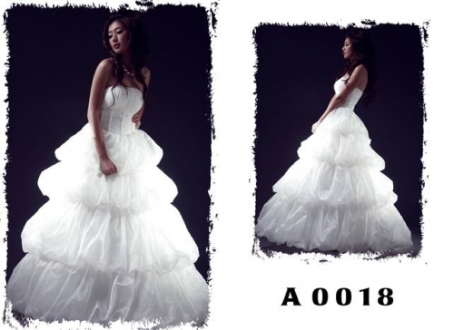 2012 Princess Designer Strapless Empire Waist Draped Layers Ball Gown Wedding Bridal Gown