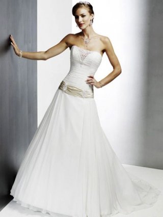 2012 A-line romantic Strapless chapel train satin/chiffon wedding dress