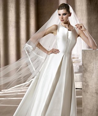 2012 Satin Unique Designer with Straps Sweep length A-line Wedding Bridal Gown