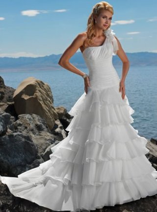 Hot Sale Popular in Spring/Summer Lacing Princess Multi-layers With a flower Beach Wedding Dress Under 200
