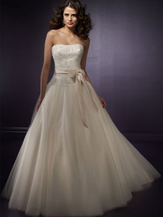 Hot sale Wholesale New Style Ivory Strapless Tube Top Organza Princess Wedding gown