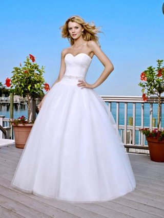 2012 simple beach Cheap Wholesale New Style Sweetheart Ball Gown Floor Length Wedding Dress