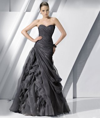 Grey Sweetheart A-line Designer Long Style Puffy Ruffles Prom Dress/ Evening Gown