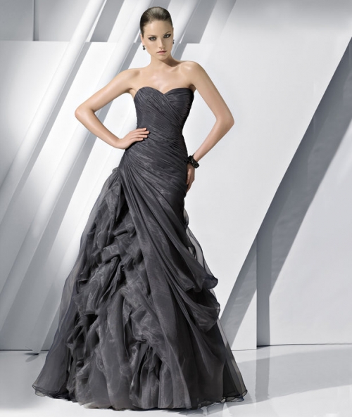 Grey Sweetheart A-line Designer Long Style Puffy Ruffles Prom Dress/ Evening Gown