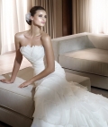 New Style A-line Flat Coourt Train Chiffon Simple Attractive Wedding Dress