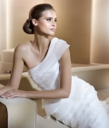 2012 Elegant One Shoulder Layered Chiffon Sweep/ Brush length Beach Wedding Dress