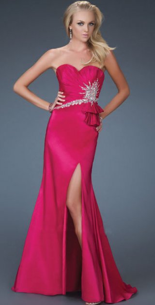 Delicate Strapless With Ruched And Appliques Sweetheart Evening / Party Dress