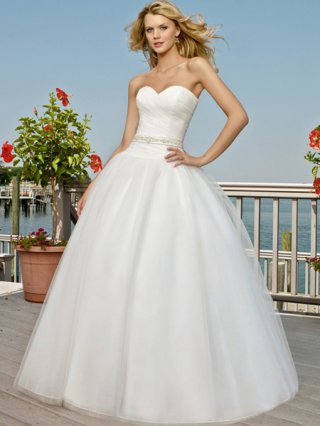 2012 beach simple but elegant Strapless Sweetheart dazzling Sash Ball gown Wedding Dress