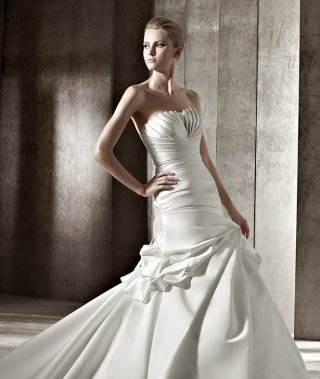 New Style Strapless Modest Design Pleated Satin Court Train Ball Mermaid Wedding Dress