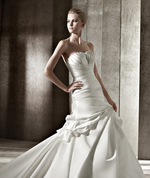 New Style Strapless Modest Design Pleated Satin Court Train Ball Mermaid Wedding Dress