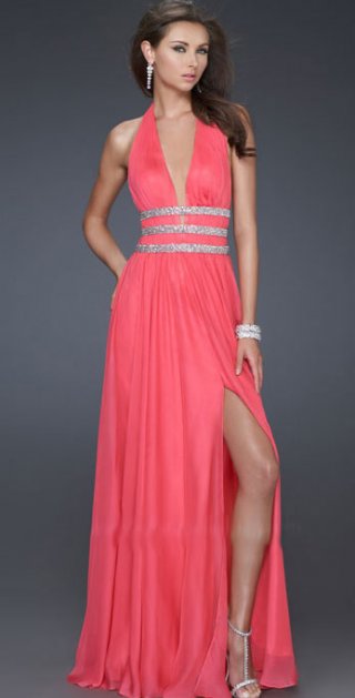A Chiffon Appliques Halter With A Dropped And Floor Length Evening Dress