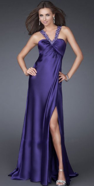 A Line Purple pearl Halter And A Tightly Pleated Evening Dress