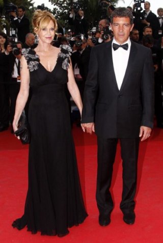 Cannes Sheath/ Column V-neck Sweep/ Brush Train Chiffon Melanie Griffith beads Evening Dress