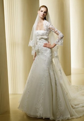Slim Strapless Embroider Lacing Ivory Mermaid Wedding Gown