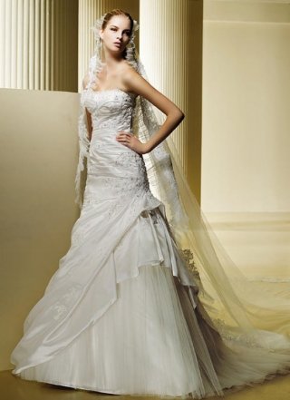 Designer Cheap Long Length Strapless Embroider Pleated tulle skirt trumpet & Mermaid Wedding Gown