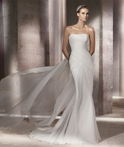 2012 Corset Strapless Sweep length Ruched Design Beach Wedding Dress