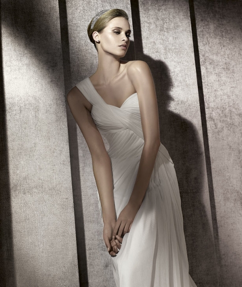 2012 Wholesale One Shoulder Ruched Chiffon Floor length Beach Wedding Dress
