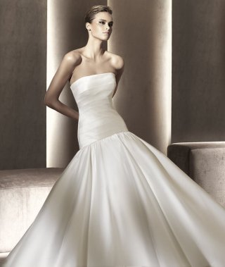 New Style A-line Corset Bodice Strapless Simple Satin Design Mermaid Wedding Dress