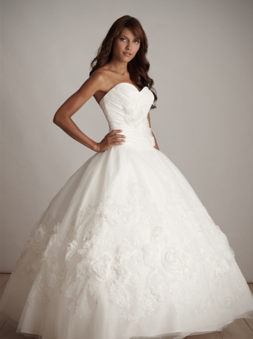Exquisite White Sweetheart Organza Cheap Ball Gown/ Prom / Quinceanera Dresses