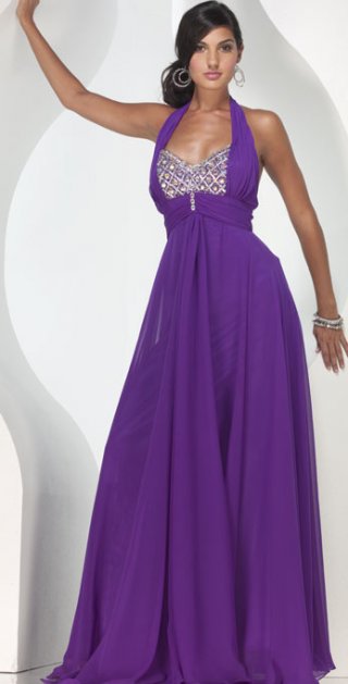 A Ruched Halter With A Appliques Sweetheart Neckline Evening Ball Gown Dress