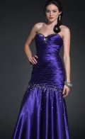 A Strapless With Beading Sweetheart Neckline Ruched Detailed Formal Evening Dress