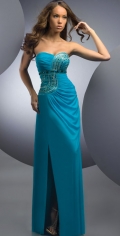 A Ruched Strapless And Sweetheart Neckline With Beadings Evening Dress With A Furcation