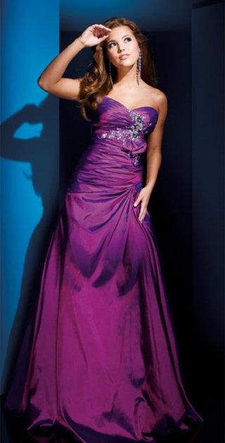 Dropped Sweetheart Neckline Embroidery Pleated Tiered Pick - Up Design Elastic Satin prom Dress