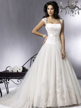 2012 elegant cap sleeve style Beading Applique on tulle skirt Cheap Wholesale New Style White Princess Wedding Dress