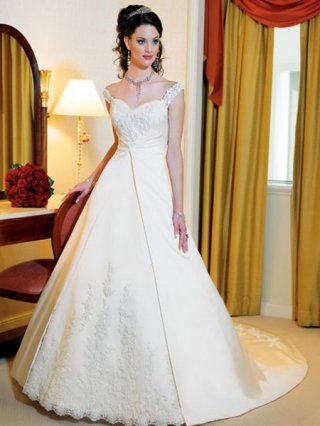 2012 Off The Shoulder princess lace applique decoration Cheap Wedding Dress
