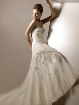 2012 draped taffeta bodice and lace skirt Strapless new style bridal Wedding Dress