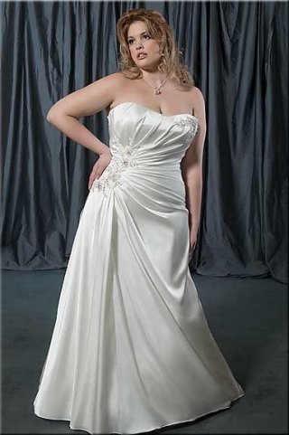 Simple inexpensive pleated strapless applique at waist Wedding dress for chubby bride