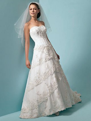 A line Strapless Chapel Train Wedding Dress (yz0418)