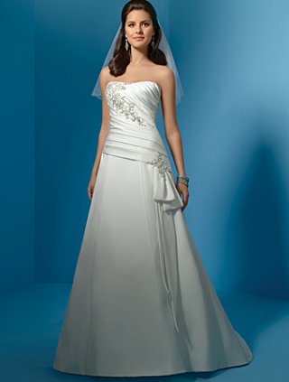 A-line Strapless Chapel Train Lace Satin Wedding Dresses (yz0472)