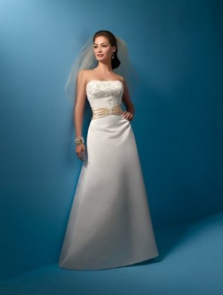 A-line strapless Chapel Train Satin Wedding Dresses (yz0372)