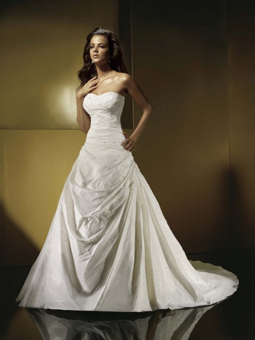 A-line Strapless Chapel Train Satin Wedding Dresses (SP0052)